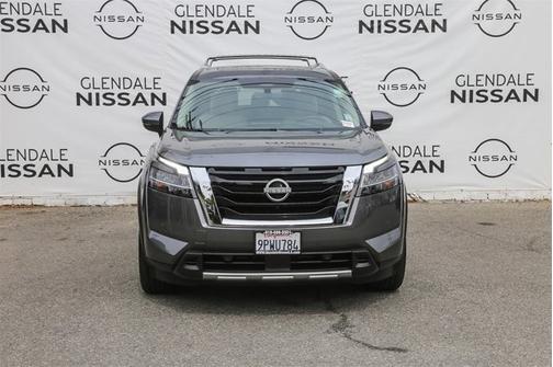 2024 Nissan Pathfinder SL