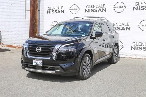 2024 Nissan Pathfinder SL