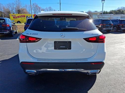 2025 Mercedes-Benz GLA 250 4MATIC