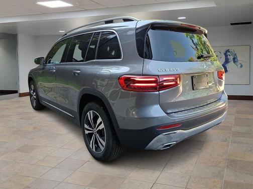2025 Mercedes-Benz GLB 250 4MATIC