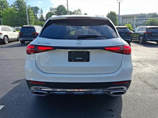 2025 Mercedes-Benz GLC 300 4MATIC