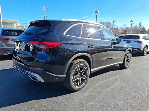 2026 Mercedes-Benz GLC 300 4MATIC