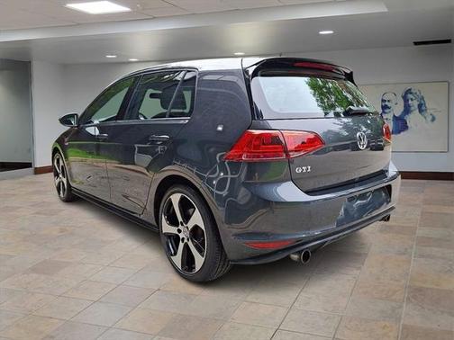 2017 Volkswagen Golf GTI 2.0T S 4-Door