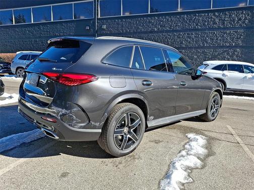 2026 Mercedes-Benz GLC 300 4MATIC
