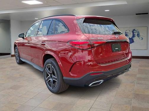 2025 Mercedes-Benz GLC 300 4MATIC