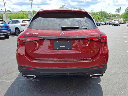 2025 Mercedes-Benz GLC 300 4MATIC