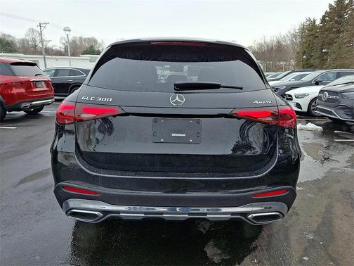 2026 Mercedes-Benz GLC 300 4MATIC