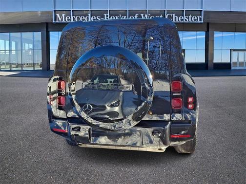 2024 Land Rover Defender 130 P400 X-Dynamic SE