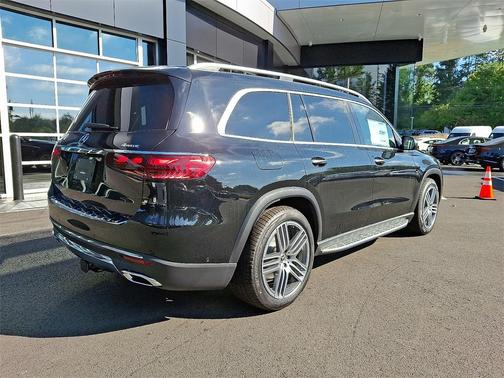 2026 Mercedes-Benz GLS 450 4MATIC