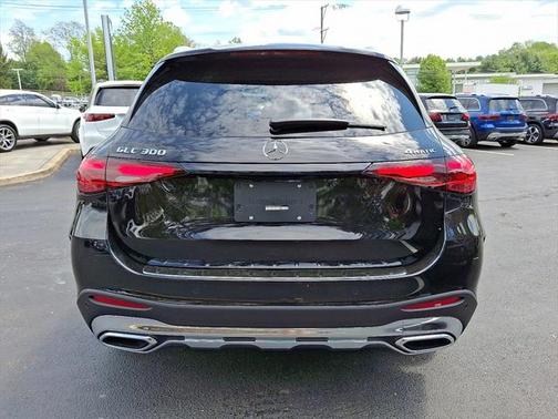 2025 Mercedes-Benz GLC 300 4MATIC