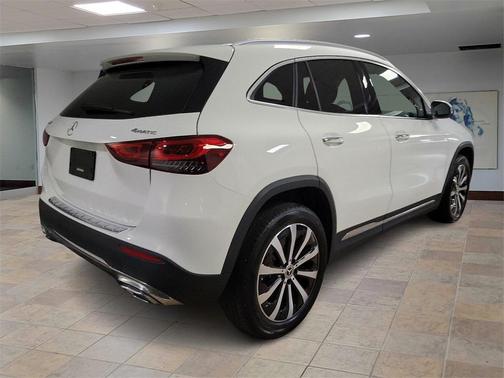 2021 Mercedes-Benz GLA 250 Base 4MATIC