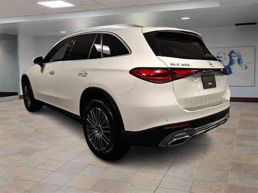 2025 Mercedes-Benz GLC 300 4MATIC