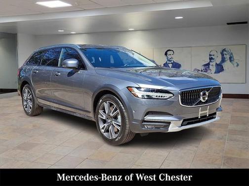 2017 Volvo V90 Cross Country T6