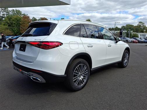 2026 Mercedes-Benz GLC 300 4MATIC