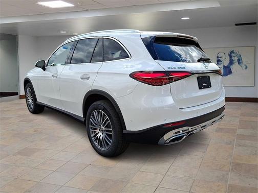 2026 Mercedes-Benz GLC 300 4MATIC