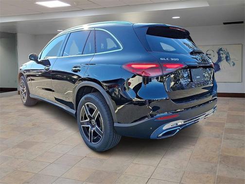 2026 Mercedes-Benz GLC 300 4MATIC