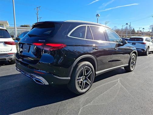 2026 Mercedes-Benz GLC 300 4MATIC