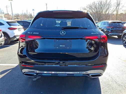 2026 Mercedes-Benz GLC 300 4MATIC