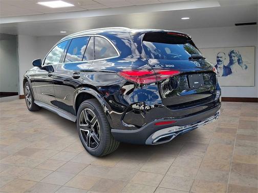 2026 Mercedes-Benz GLC 300 4MATIC