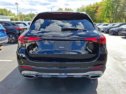 2026 Mercedes-Benz GLC 300 4MATIC