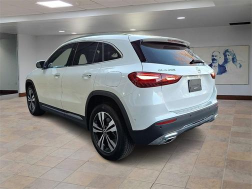 2025 Mercedes-Benz GLA 250 4MATIC