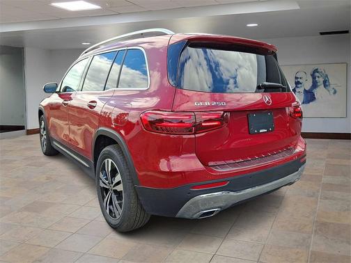 2026 Mercedes-Benz GLB 250 4MATIC