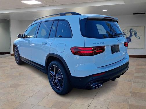 2025 Mercedes-Benz GLB 250 4MATIC