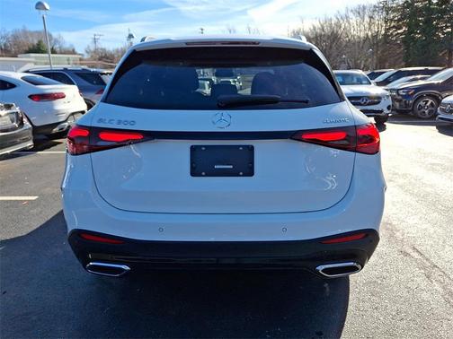 2026 Mercedes-Benz GLC 300 4MATIC