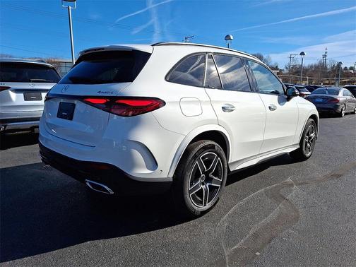 2026 Mercedes-Benz GLC 300 4MATIC