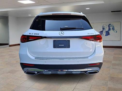 2025 Mercedes-Benz GLC 300 4MATIC