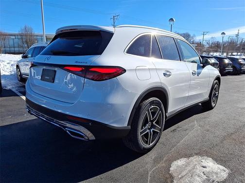 2026 Mercedes-Benz GLC 300 4MATIC