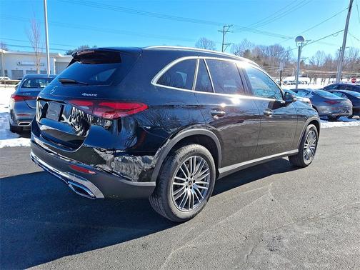 2026 Mercedes-Benz GLC 300 4MATIC