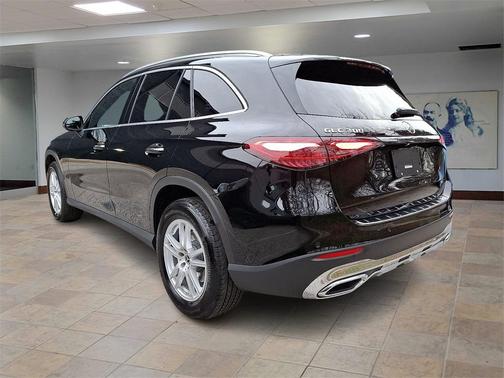 2025 Mercedes-Benz GLC 300 4MATIC