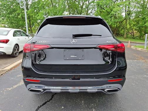 2025 Mercedes-Benz GLC 300 4MATIC