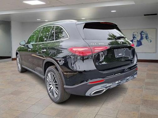 2025 Mercedes-Benz GLC 300 4MATIC
