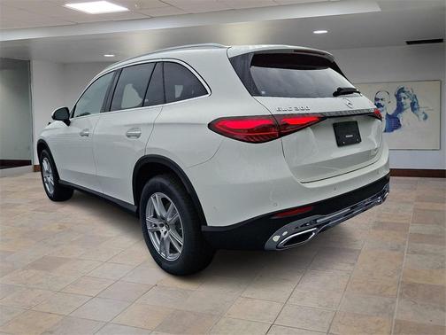 2025 Mercedes-Benz GLC 300 4MATIC