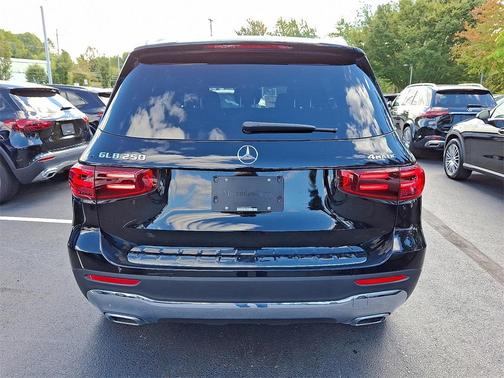 2026 Mercedes-Benz GLB 250 4MATIC