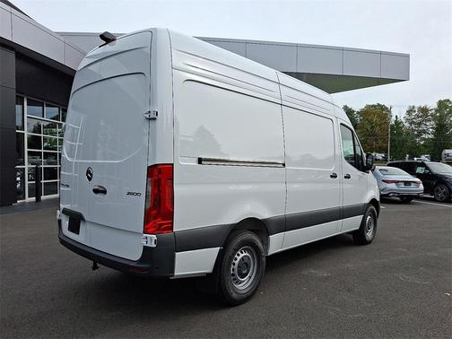 2026 Mercedes-Benz Sprinter 2500 Standard Roof