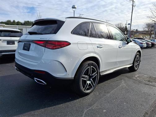 2026 Mercedes-Benz GLC 300 4MATIC