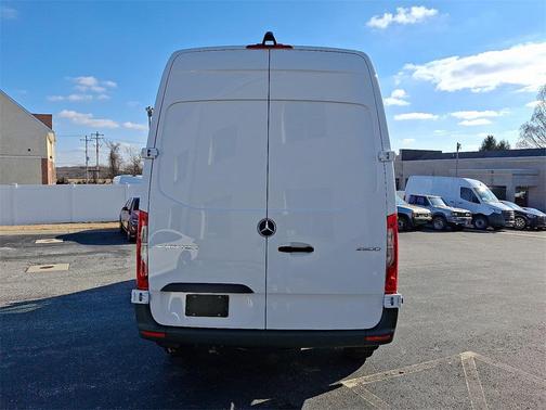 2025 Mercedes-Benz Sprinter 2500 Standard Roof