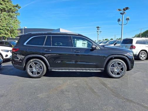 2025 Mercedes-Benz GLS 450 4MATIC