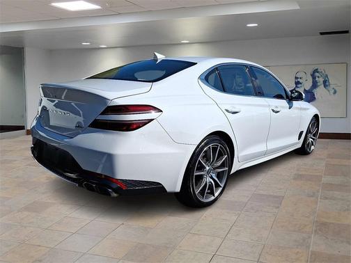 2022 Genesis G70 2.0T AWD