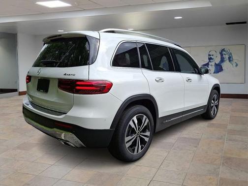 2025 Mercedes-Benz GLB 250 4MATIC