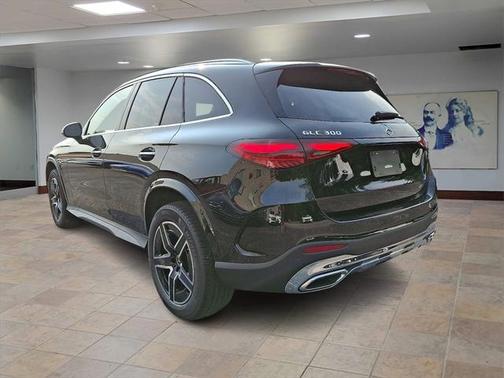 2025 Mercedes-Benz GLC 300 4MATIC
