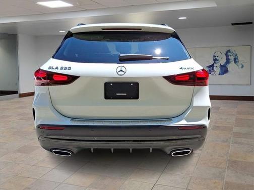 2025 Mercedes-Benz GLA 250 4MATIC
