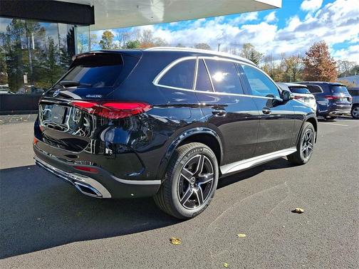 2026 Mercedes-Benz GLC 300 4MATIC