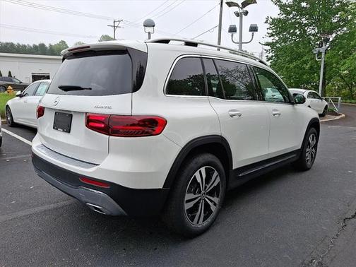2025 Mercedes-Benz GLB 250 4MATIC