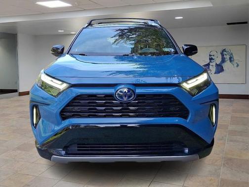 2024 Toyota RAV4 Hybrid SE