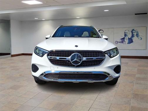 2025 Mercedes-Benz GLC 300 4MATIC