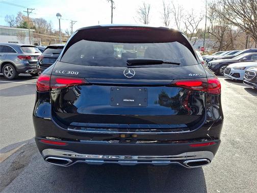 2026 Mercedes-Benz GLC 300 4MATIC